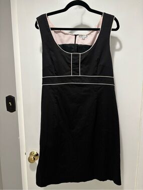 Sleeveless Black Midi Dress with White Piping Size 16